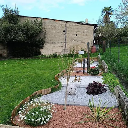 Charmante Petite Maison A La Campagne