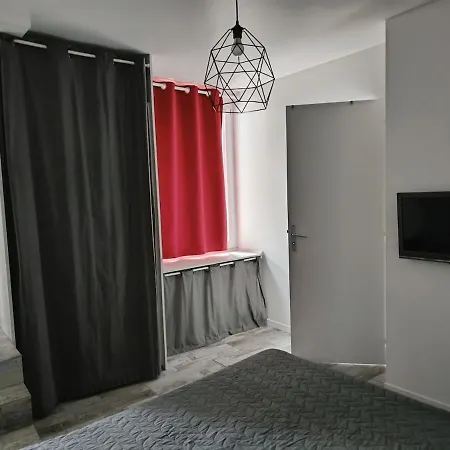 Charmante Petite Maison A La Campagne *