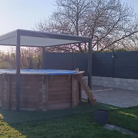 Vakantiehuis Charmante Petite Maison A La Campagne